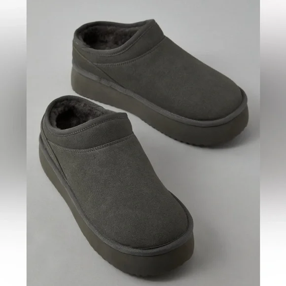 NWT AE The Hangout Slip-On Slippers - Picture 1 of 10